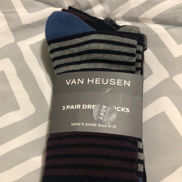 Van Heusen Other - NWT dress socks